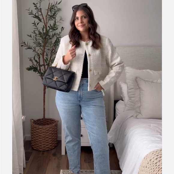 ABERCROMBIE & FITCH | COLLARLESS CROPPED TWEED JACKET IN WHITE LARGE - Picture 2 of 13